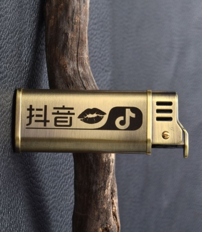 【面议】急转吴中盈利中人气网红面馆 1、店铺位于枫华广场,周边是商业街,酒店,小区,学校、交通便利且地理环境